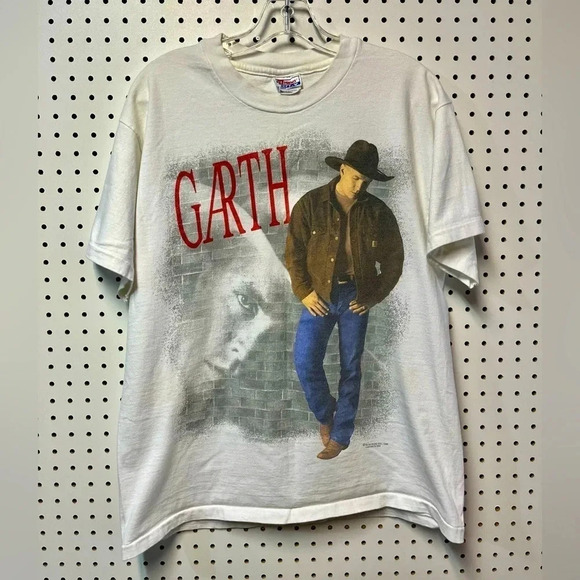 RARE  Vintage Garth Brooks Graffiti Country Music Shirt Size L - Picture 1 of 4